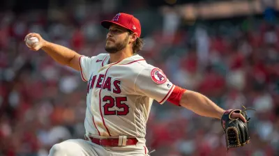 The Best Fantasy Baseball Pitchers to Target Late in Drafts