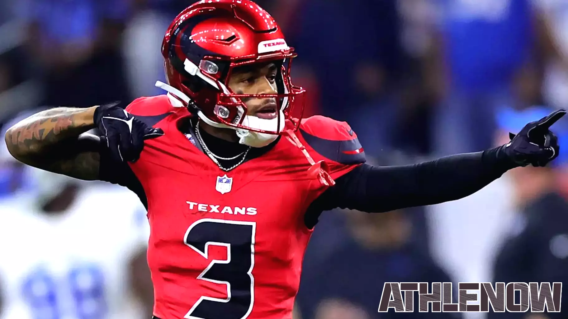 Texans’ Tank Dell Draws More Attention After Turning Heads