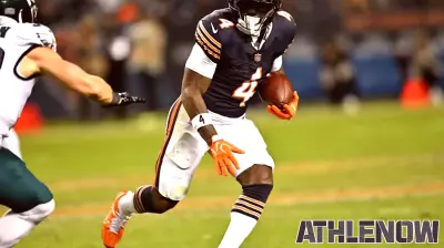 D'Andre Swift Sits Out Practice with Knee Concern
